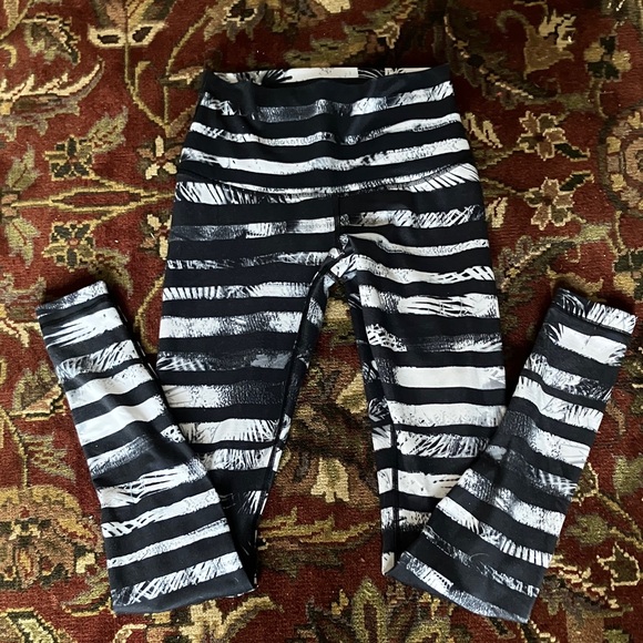 lululemon athletica Pants - LULULEMON FULL LENGTH TIGHTS/LEGGINGS SMALL